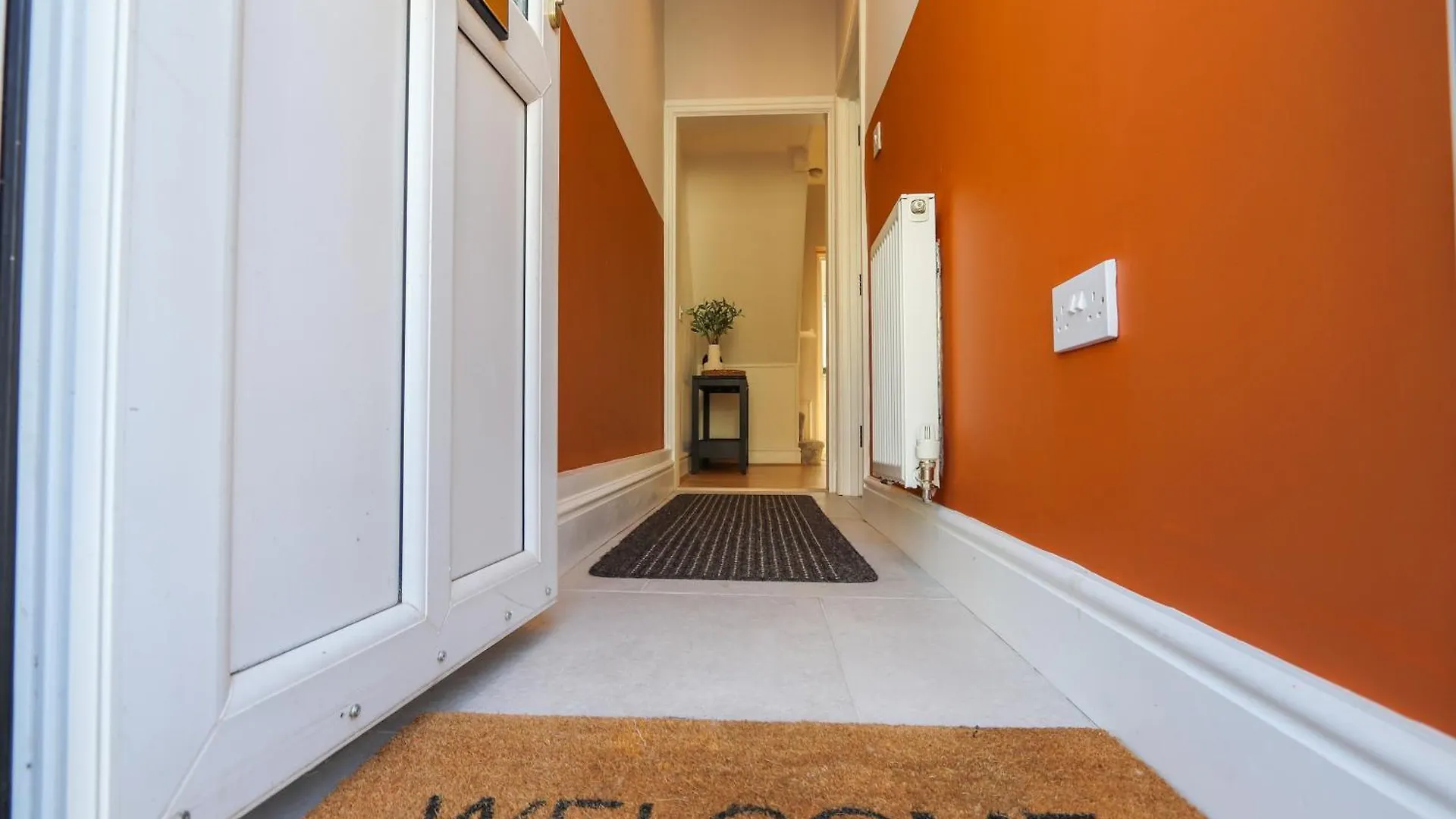 Sanjo Suite By Koya Homes-2-Bed Home-Free Parking Cardiff 0*,  United Kingdom