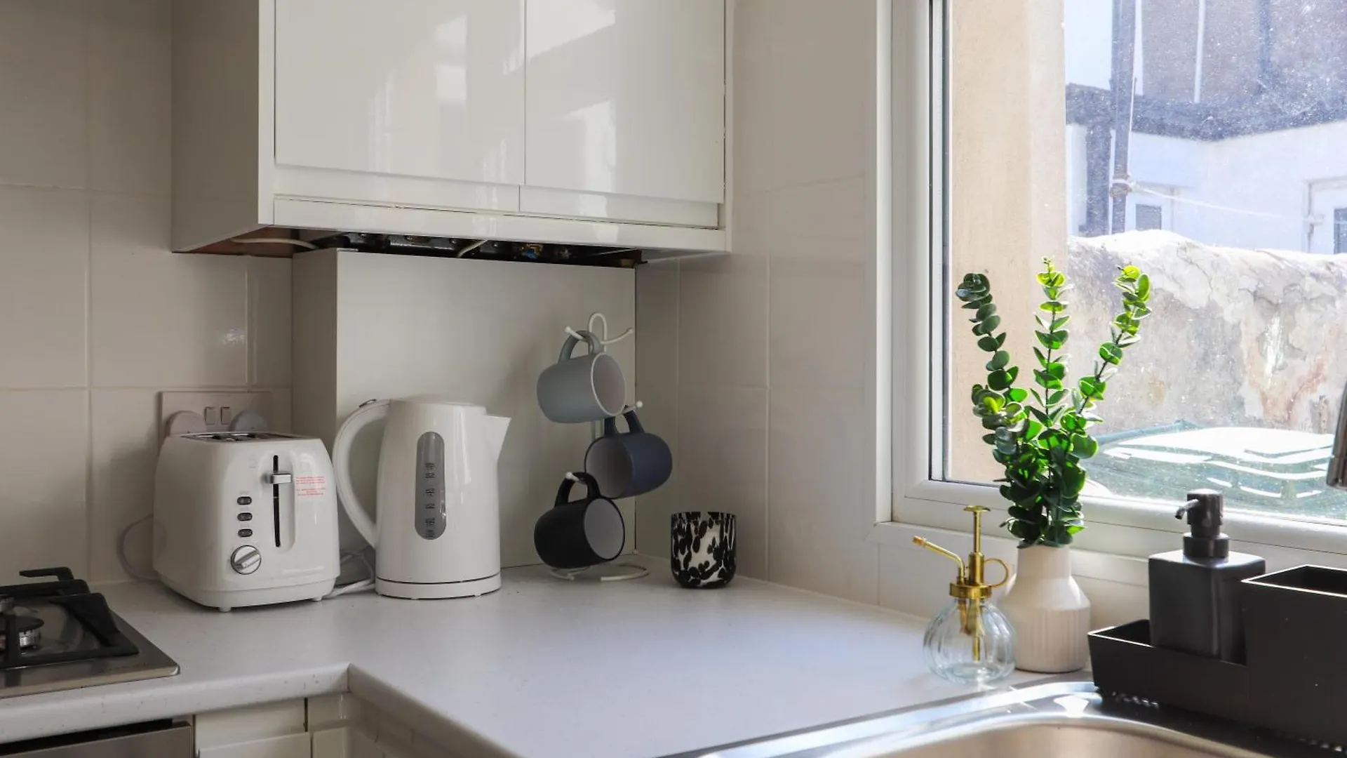 Sanjo Suite By Koya Homes-2-Bed Home-Free Parking Cardiff