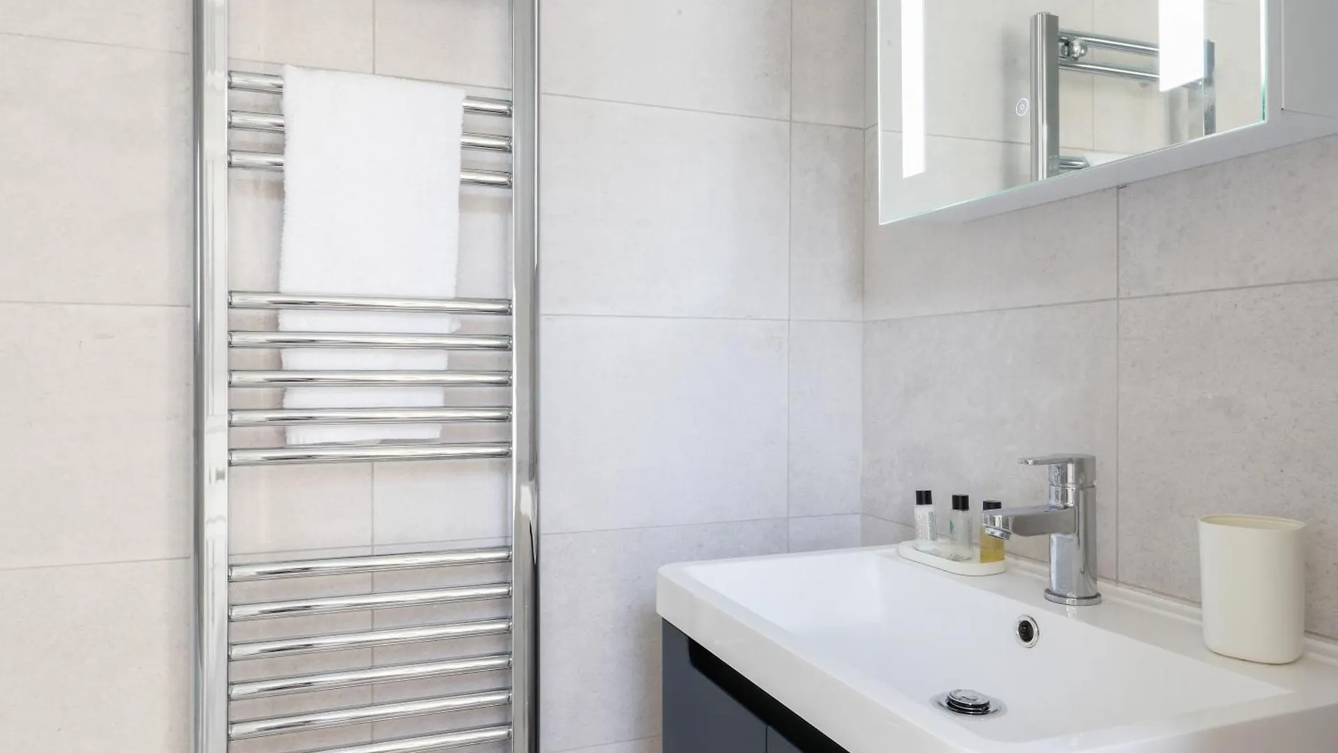 Holiday home Sanjo Suite By Koya Homes-2-Bed Home-Free Parking Cardiff