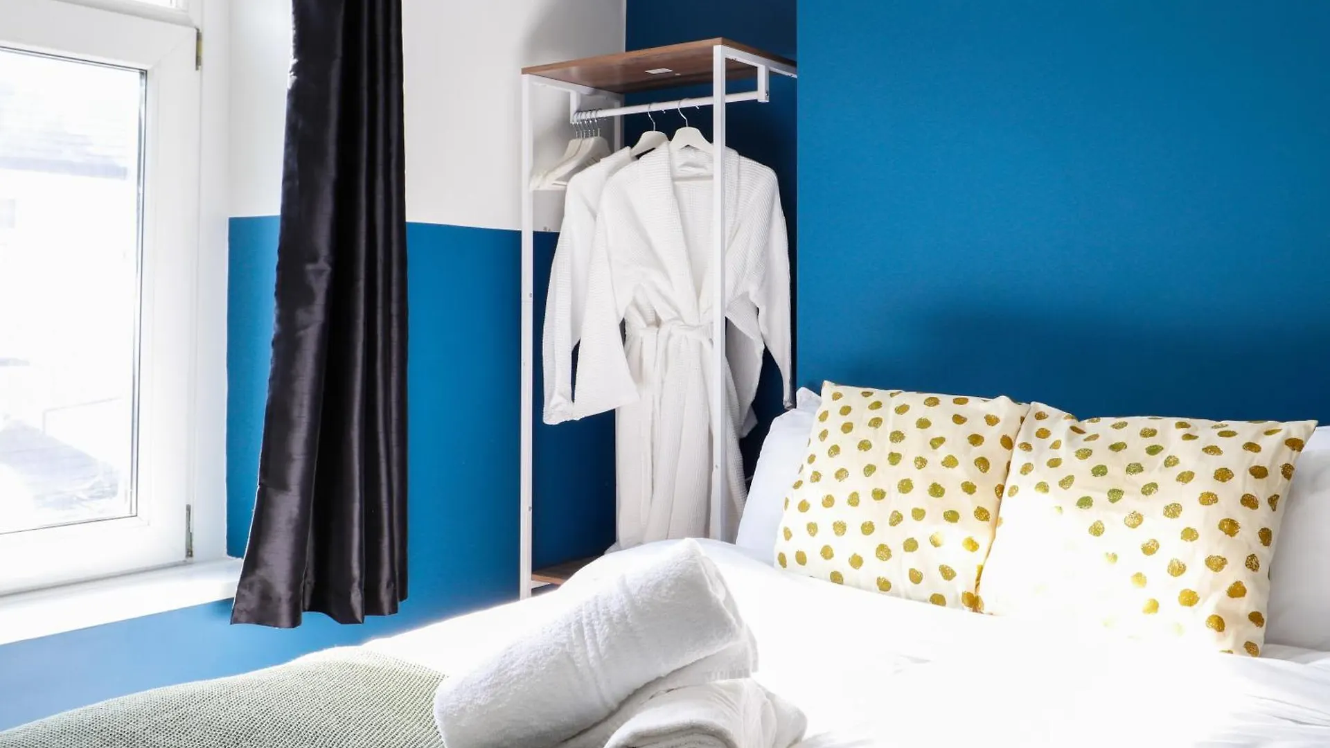 Sanjo Suite By Koya Homes-2-Bed Home-Free Parking Cardiff Holiday home